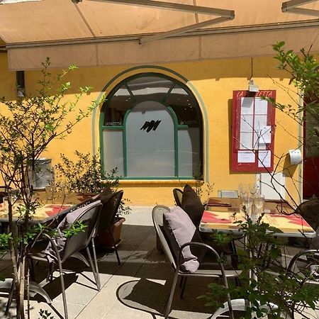 Hostal Del Ripolles Εξωτερικό φωτογραφία