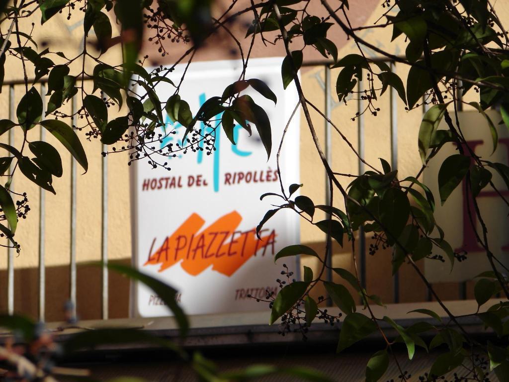 Hostal Del Ripolles Εξωτερικό φωτογραφία