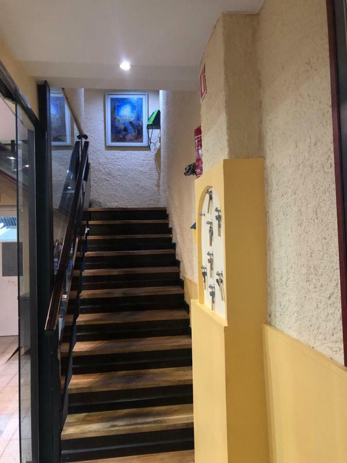 Hostal Del Ripolles Εξωτερικό φωτογραφία